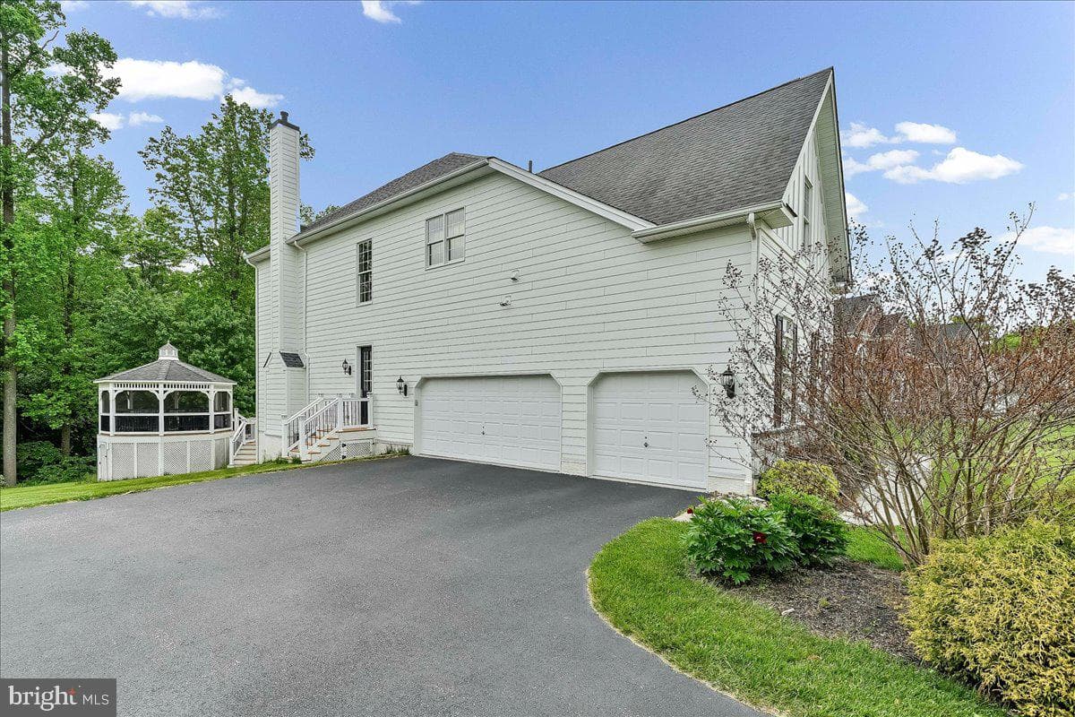 17 Evergreen Place photo 31