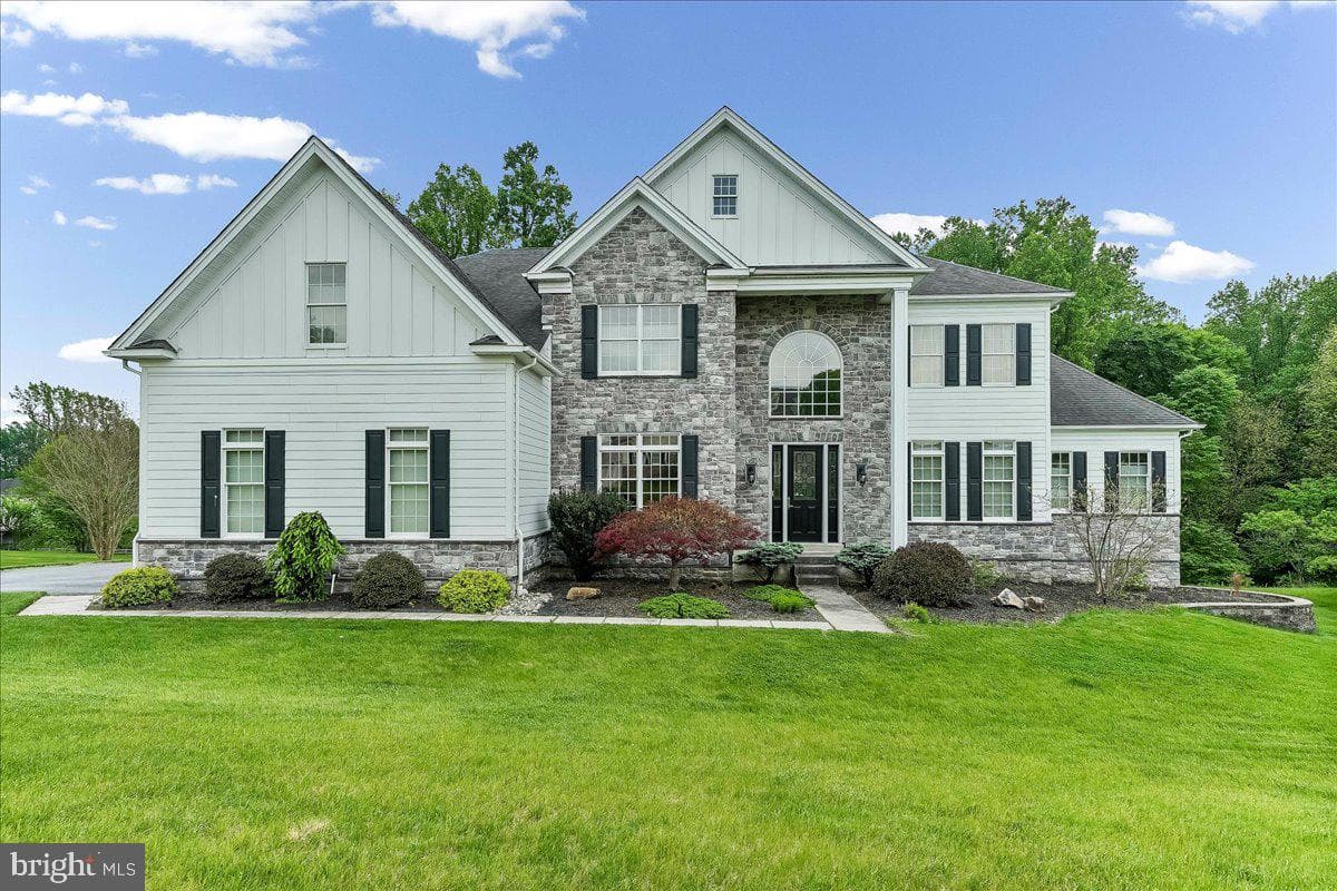 17 Evergreen Place photo 37