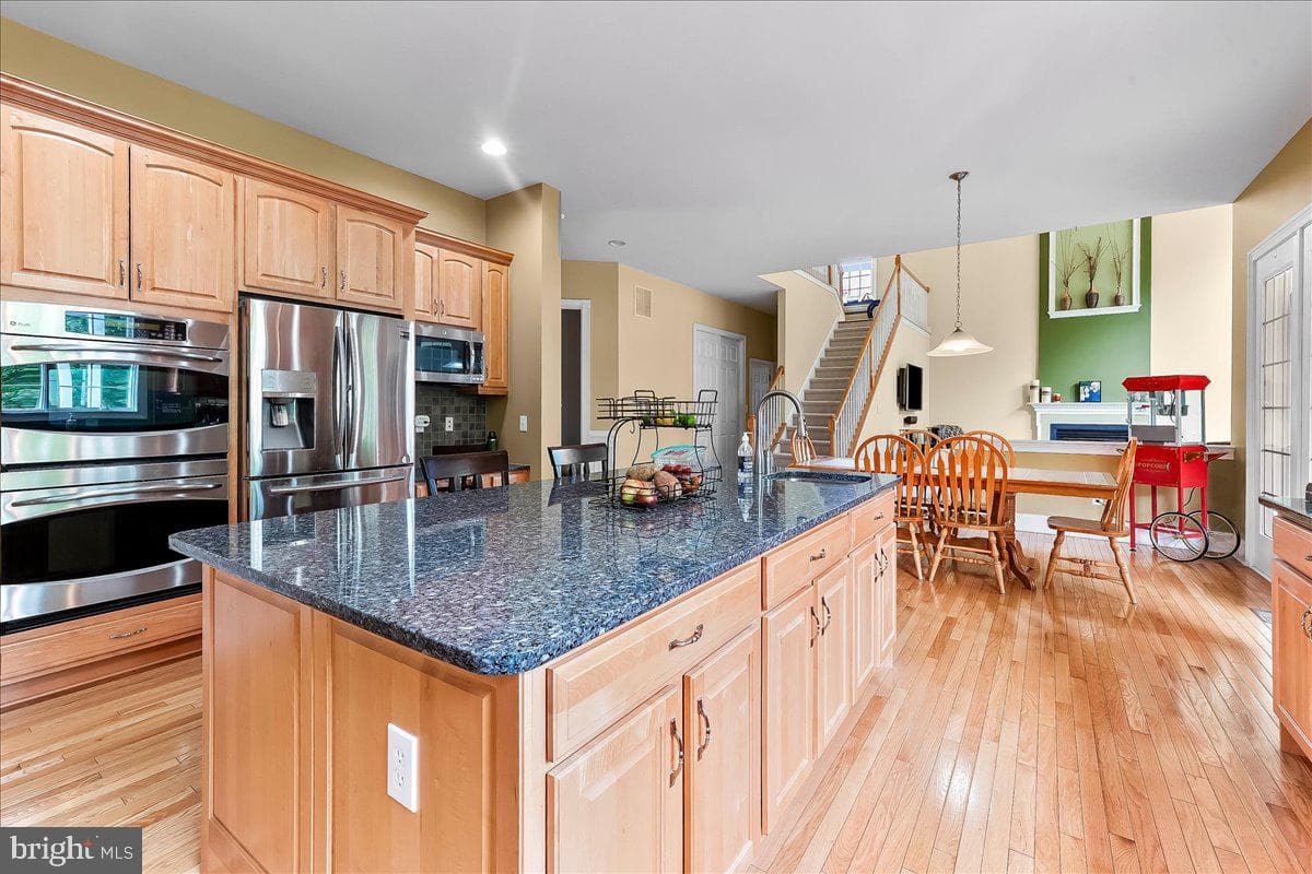 17 Evergreen Place photo 7