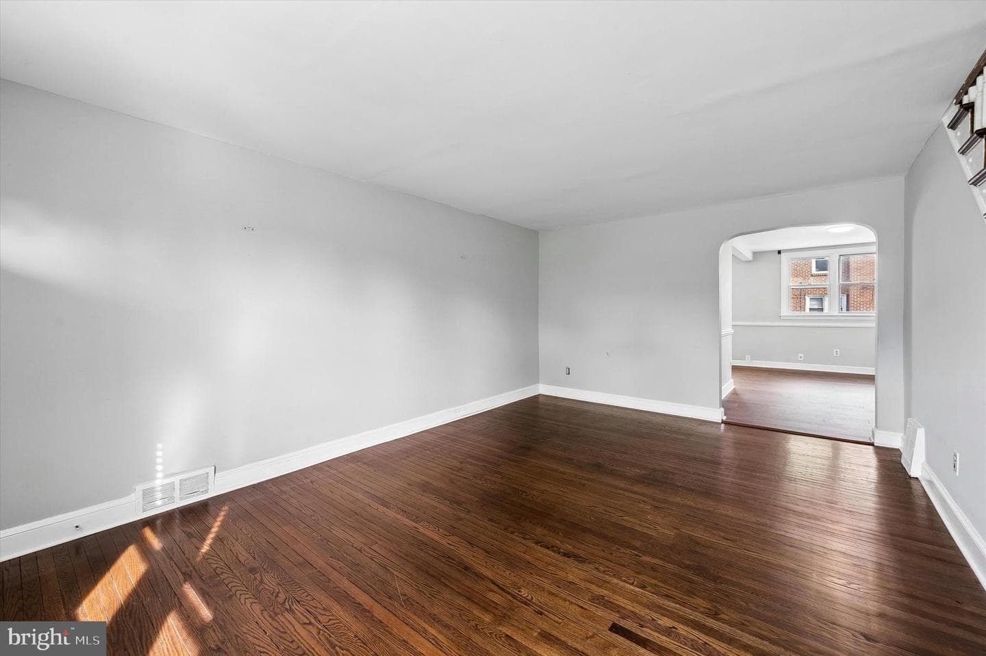 246 Pine St photo 3