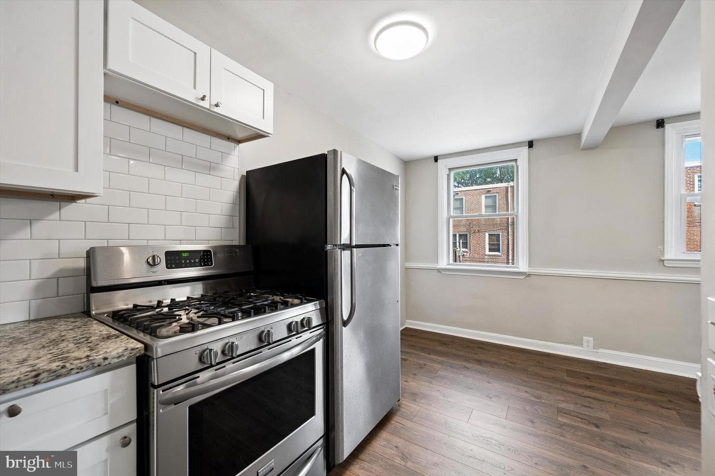 246 Pine St photo 8