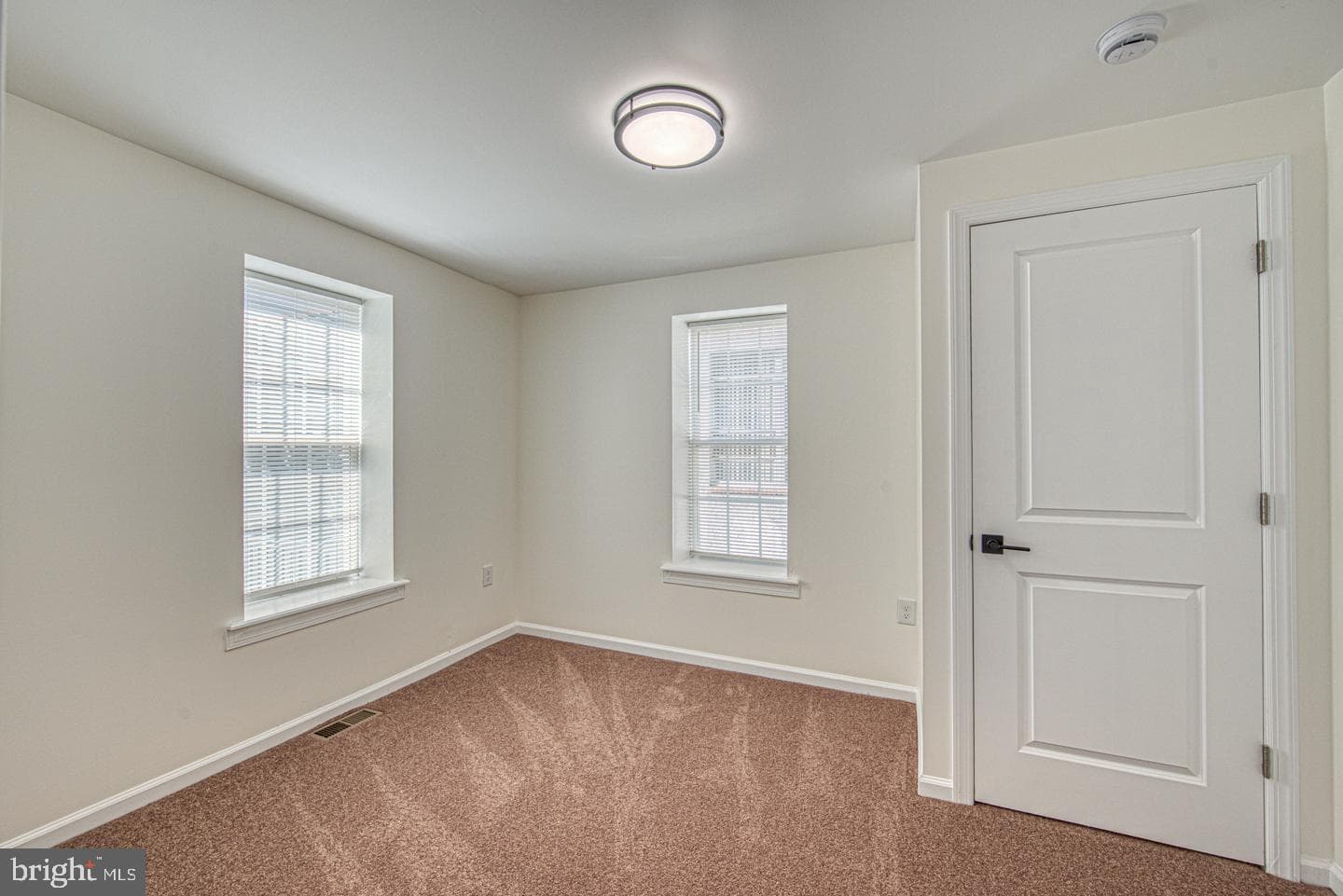 117 Washington Ave photo 32