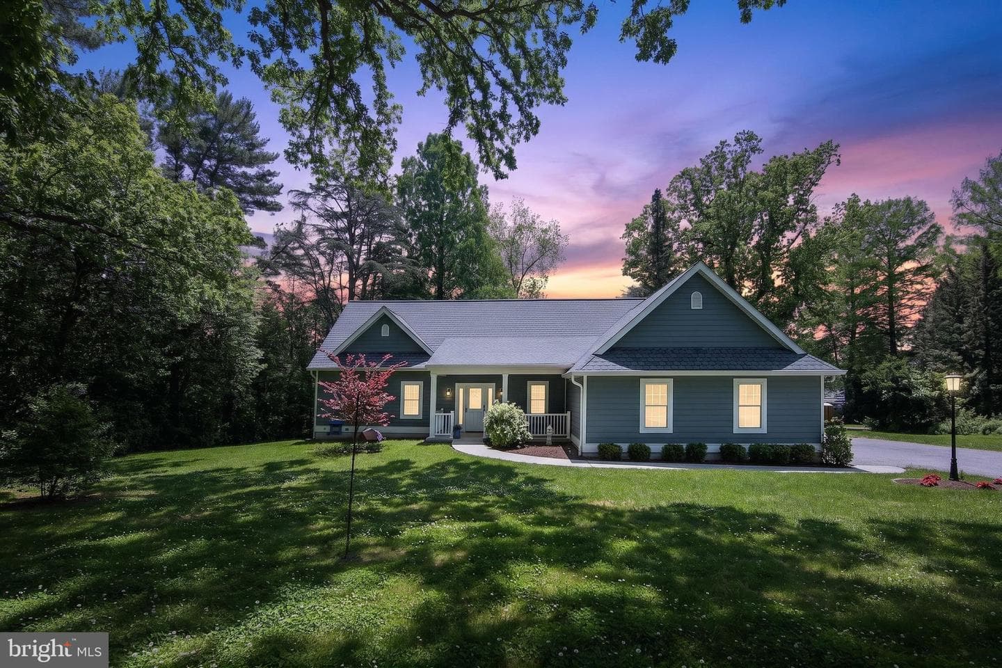 10 E Brookhaven Road