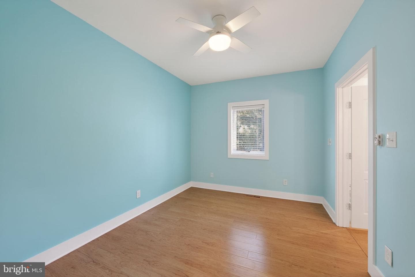 10 E Brookhaven Road photo 24