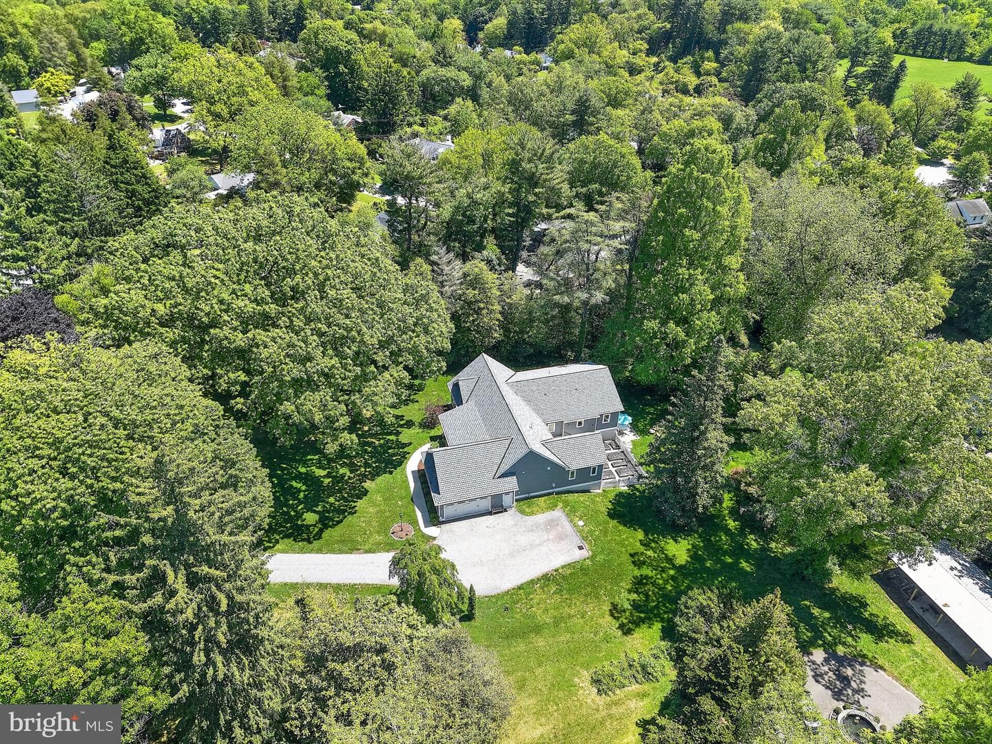 10 E Brookhaven Road photo 46