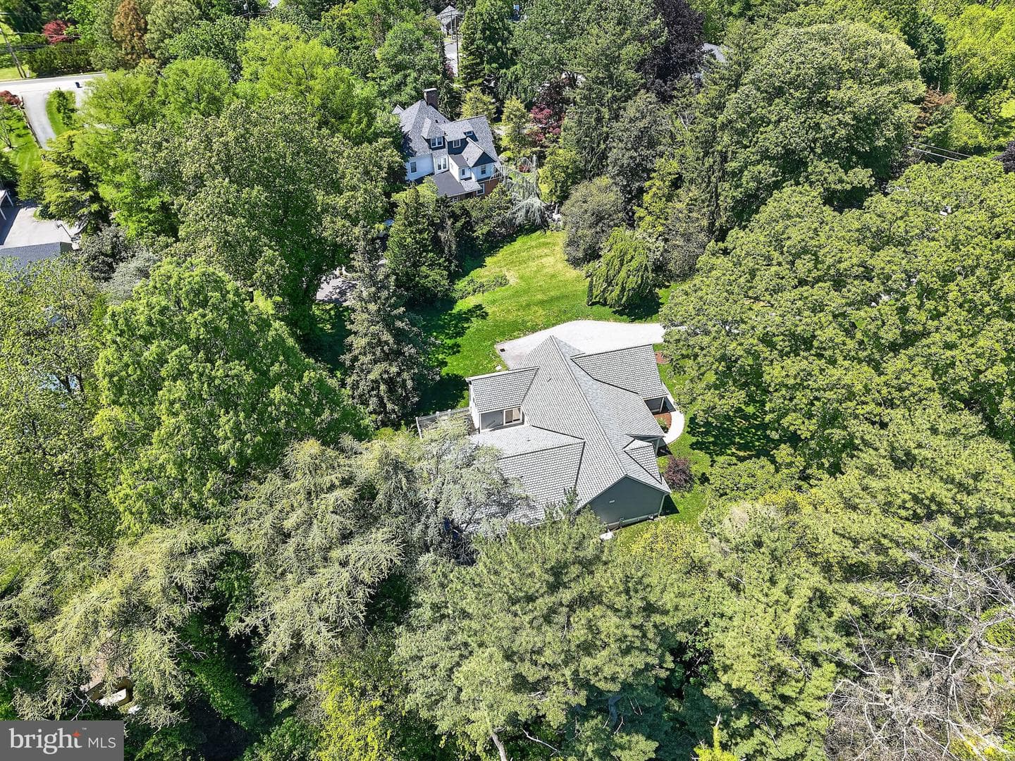 10 E Brookhaven Road photo 48