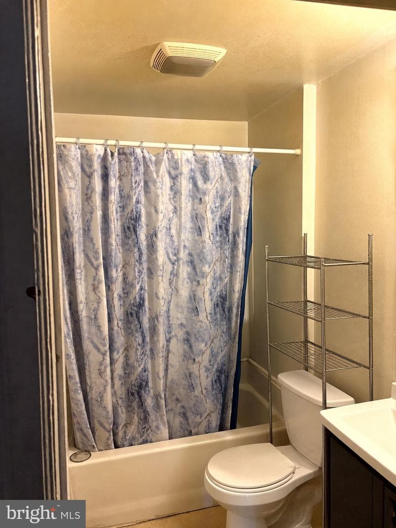 121 Pine Street photo 4