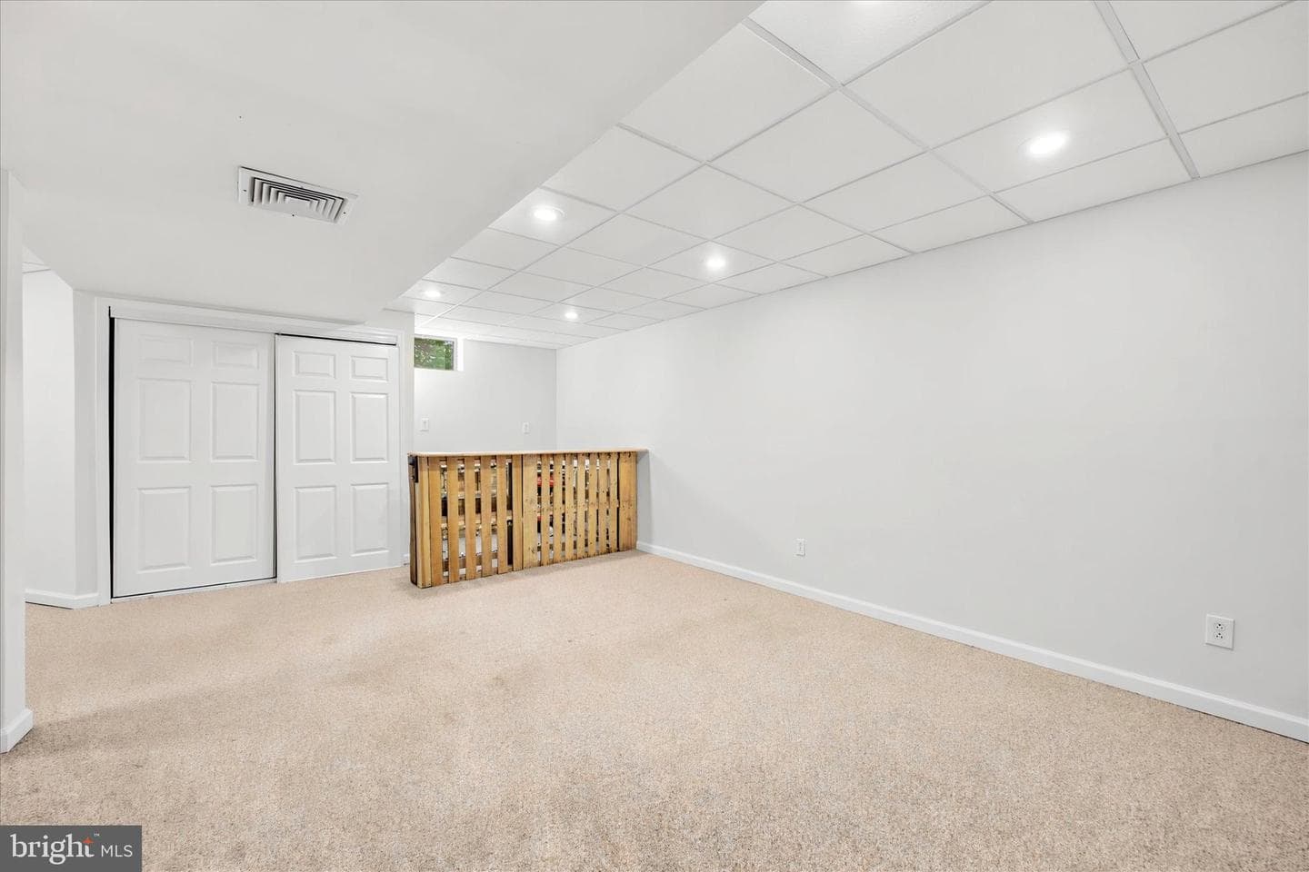 1211 Morton Avenue photo 28