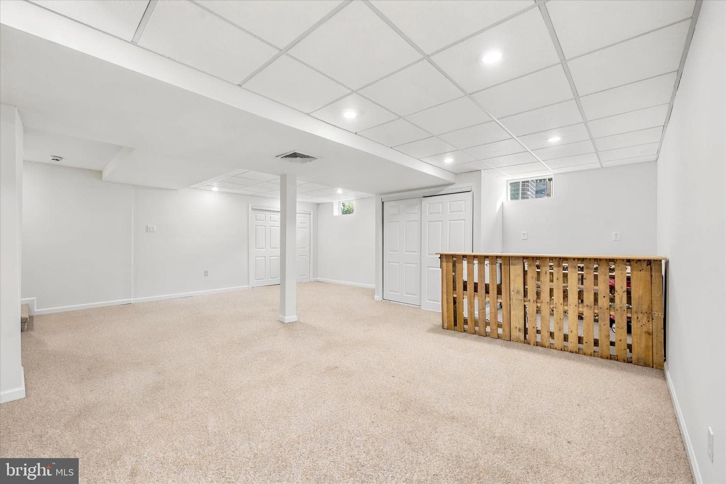 1211 Morton Avenue photo 29