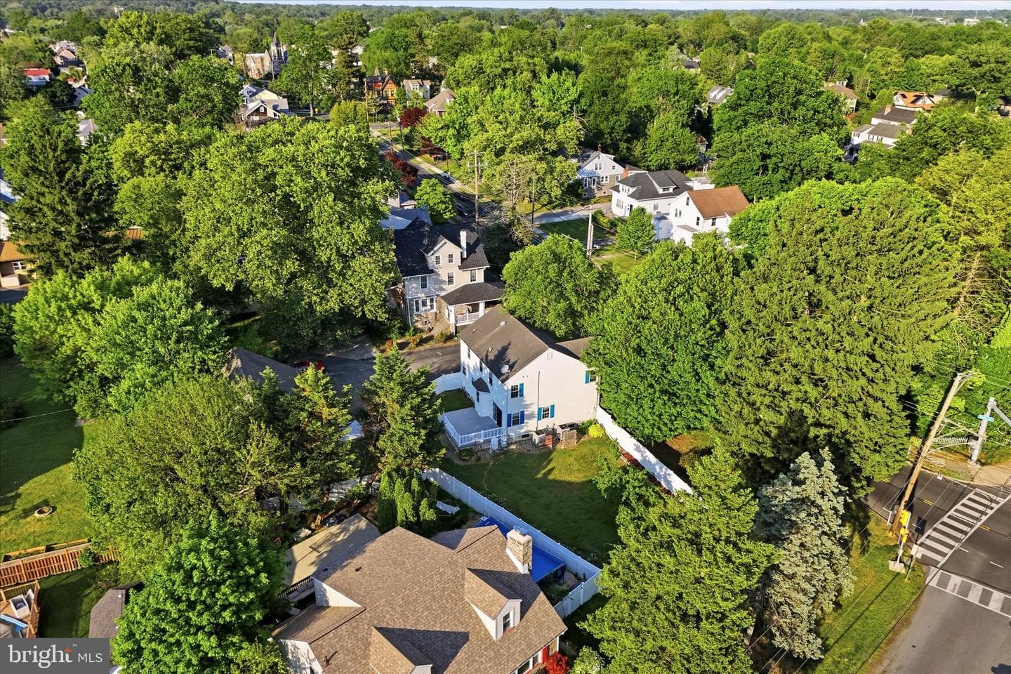 1211 Morton Avenue photo 41