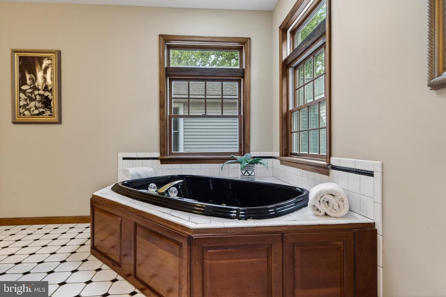 52 Atwater Road photo 36