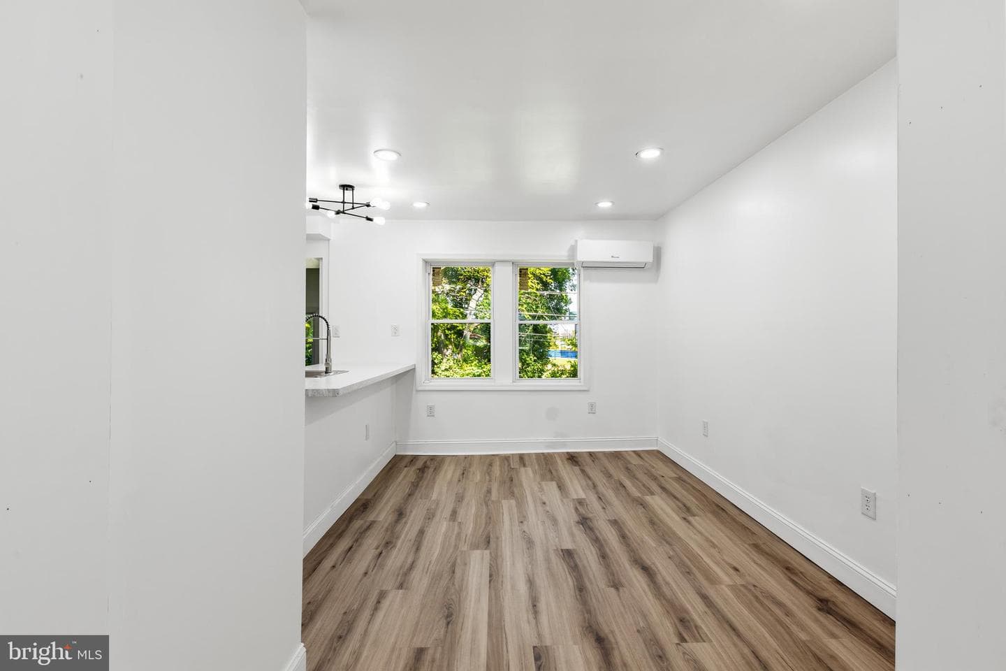 1415 Ridley Avenue photo 13