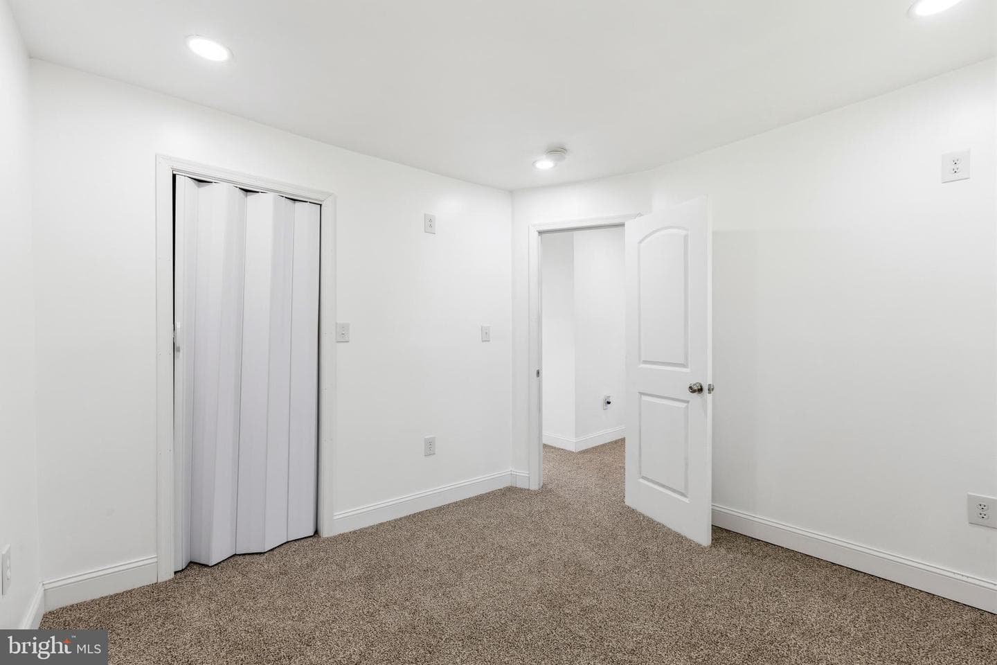 1415 Ridley Avenue photo 18