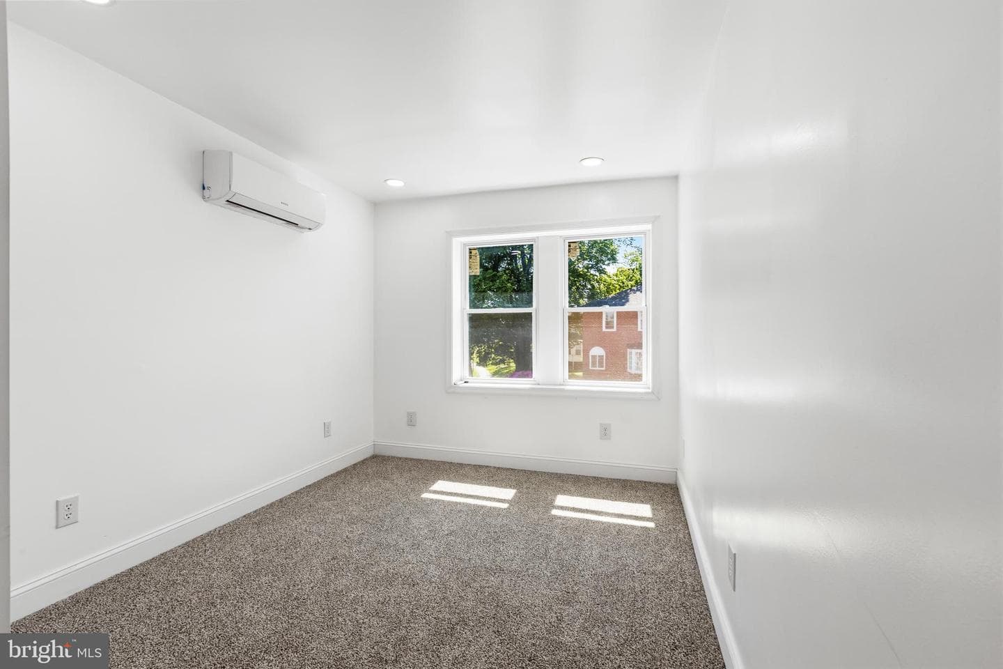 1415 Ridley Avenue photo 19