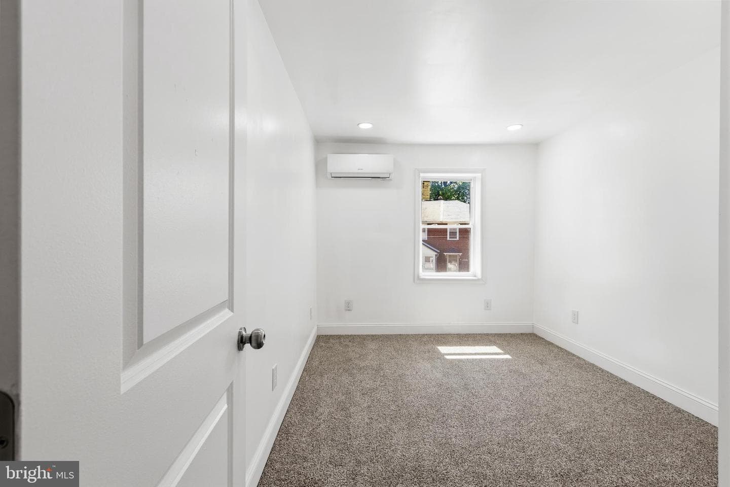 1415 Ridley Avenue photo 21