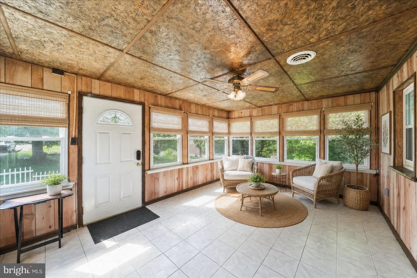 1359 Peach Street photo 12