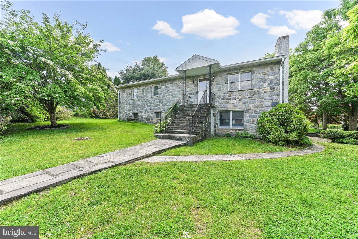 1359 Peach Street, Upper Chichester