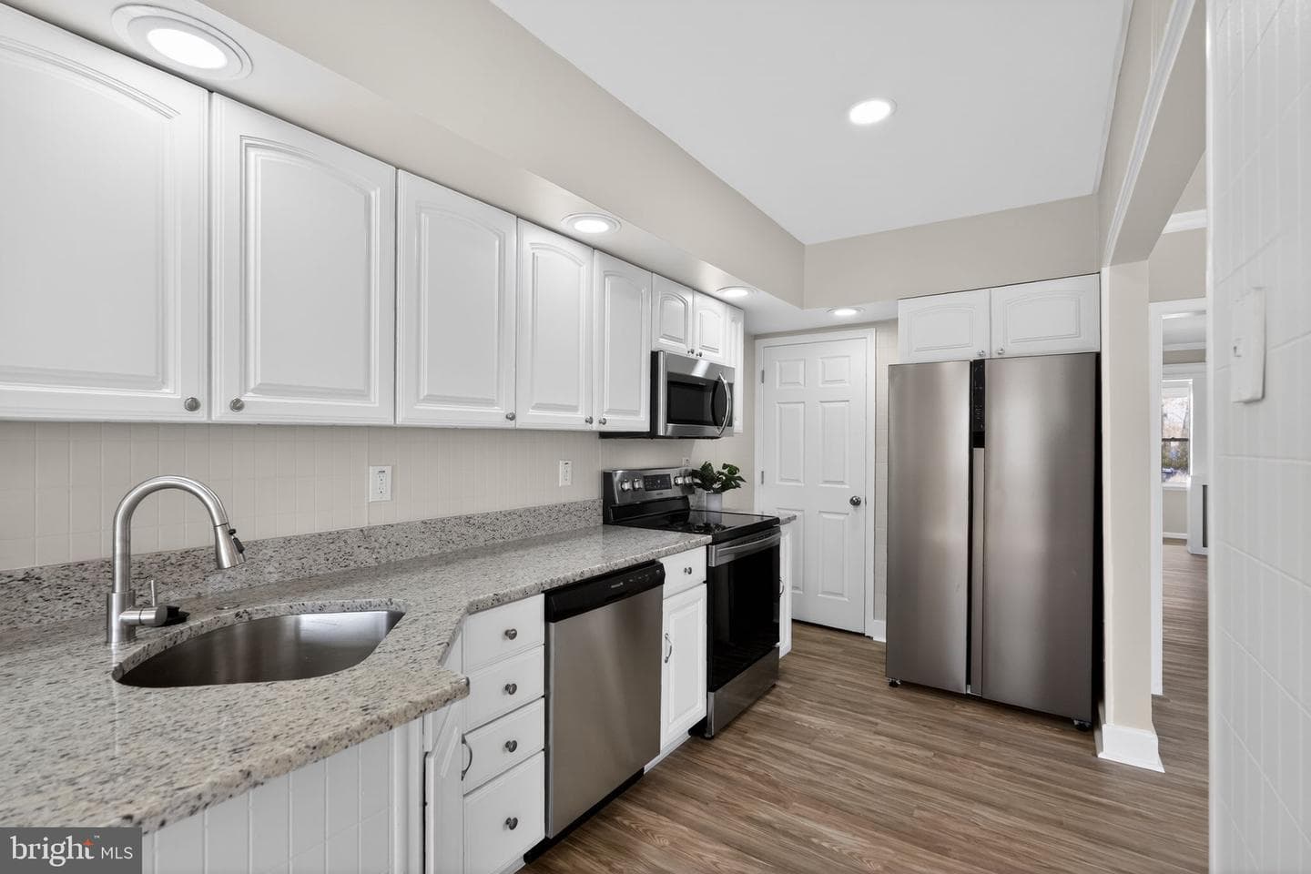 1500 Evans Avenue photo 18