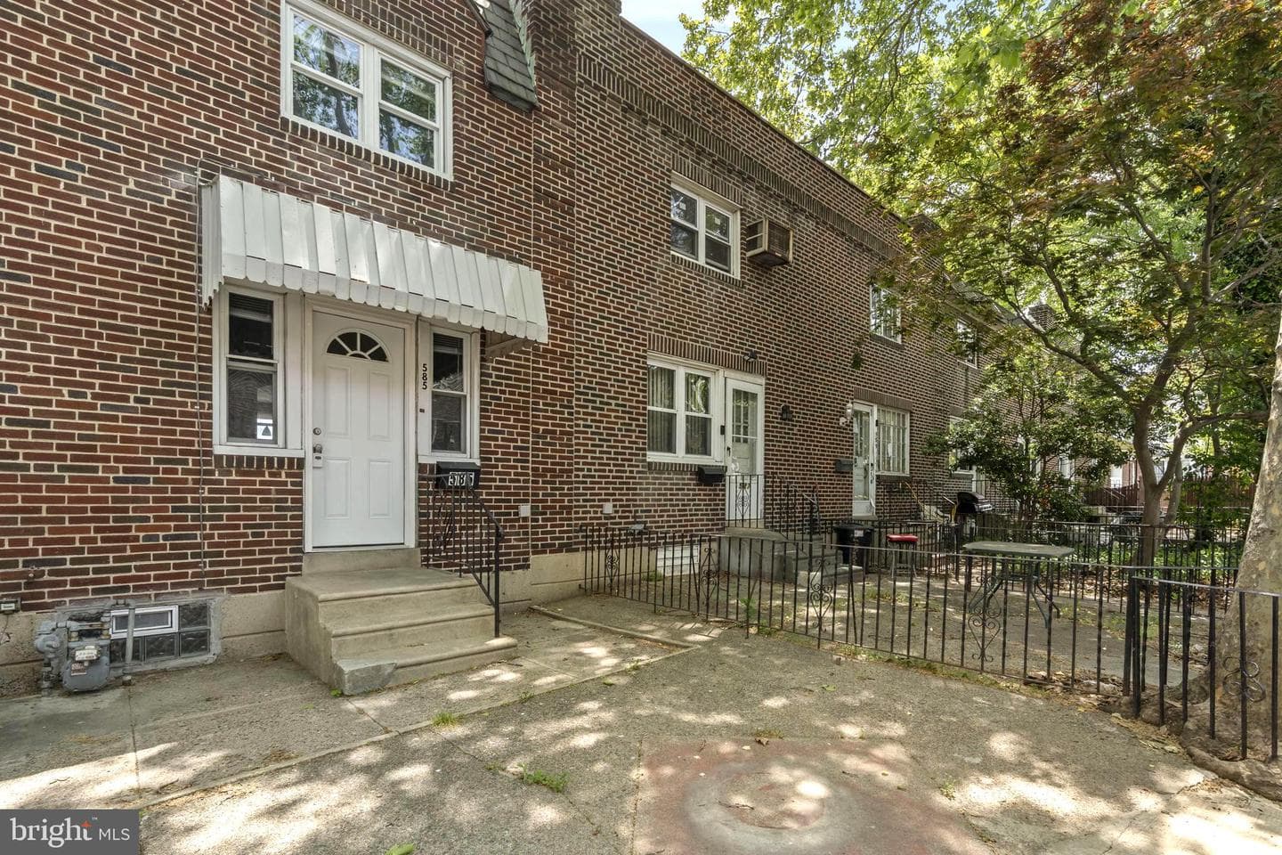 585 Snowden Road photo 27