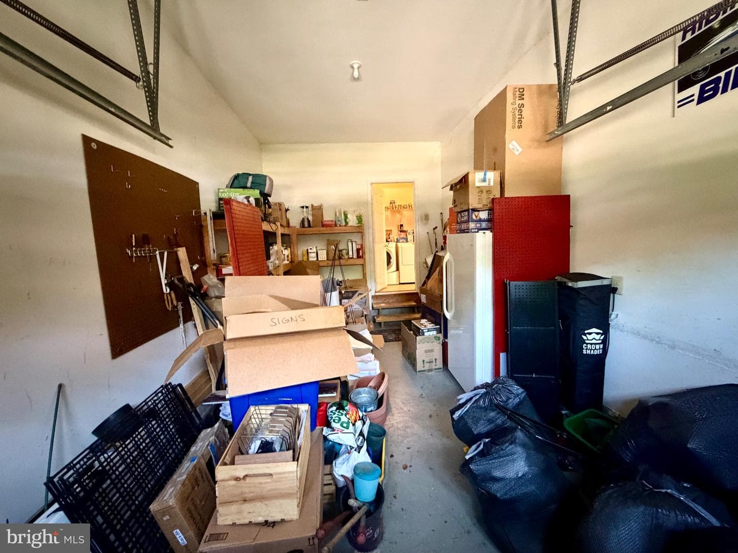 754 Lawson Avenue photo 32