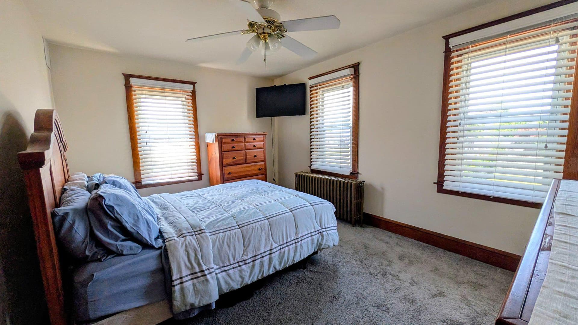 314 Belmont Avenue photo 15