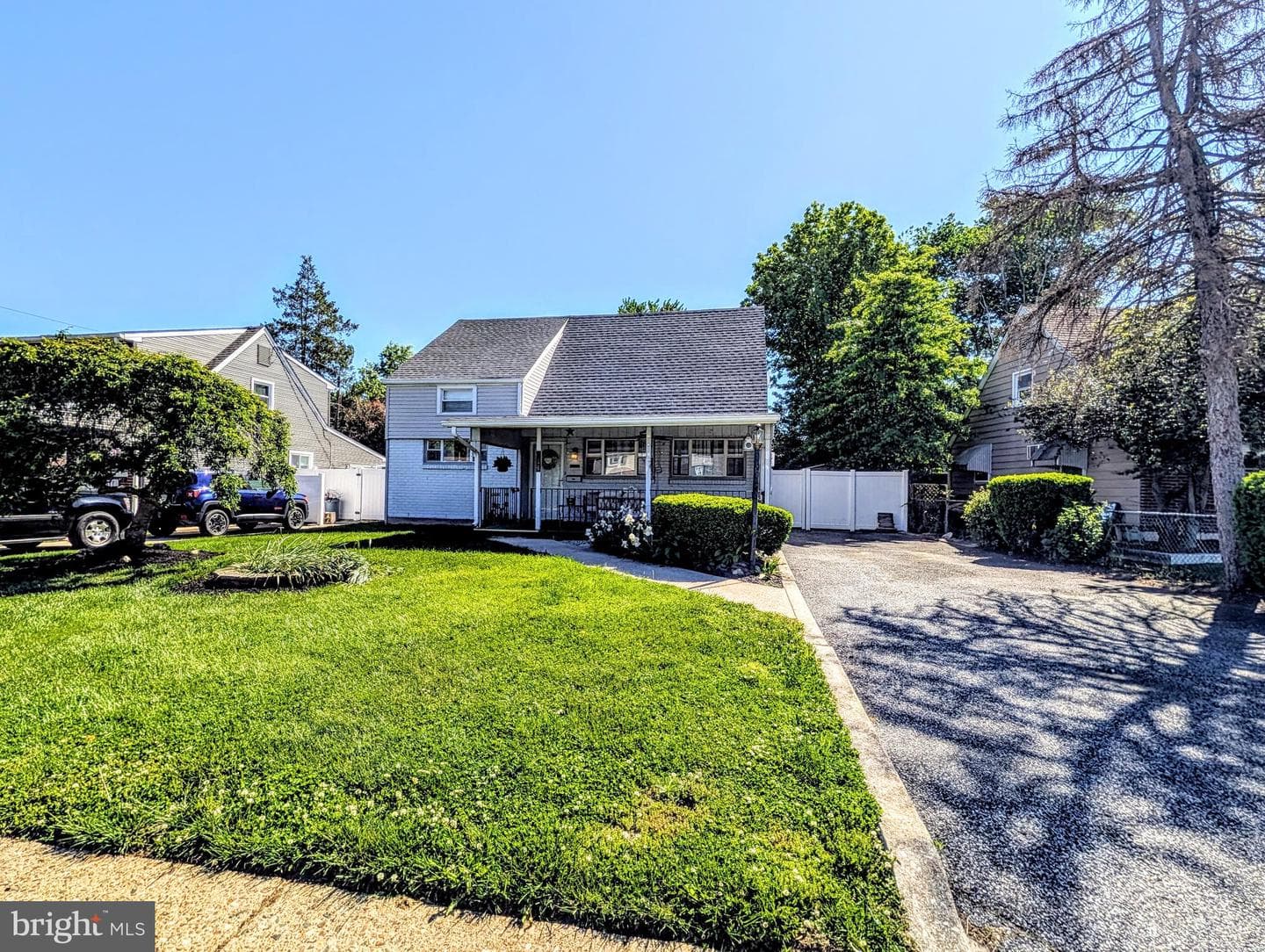714 Wyndom Terrace photo 4