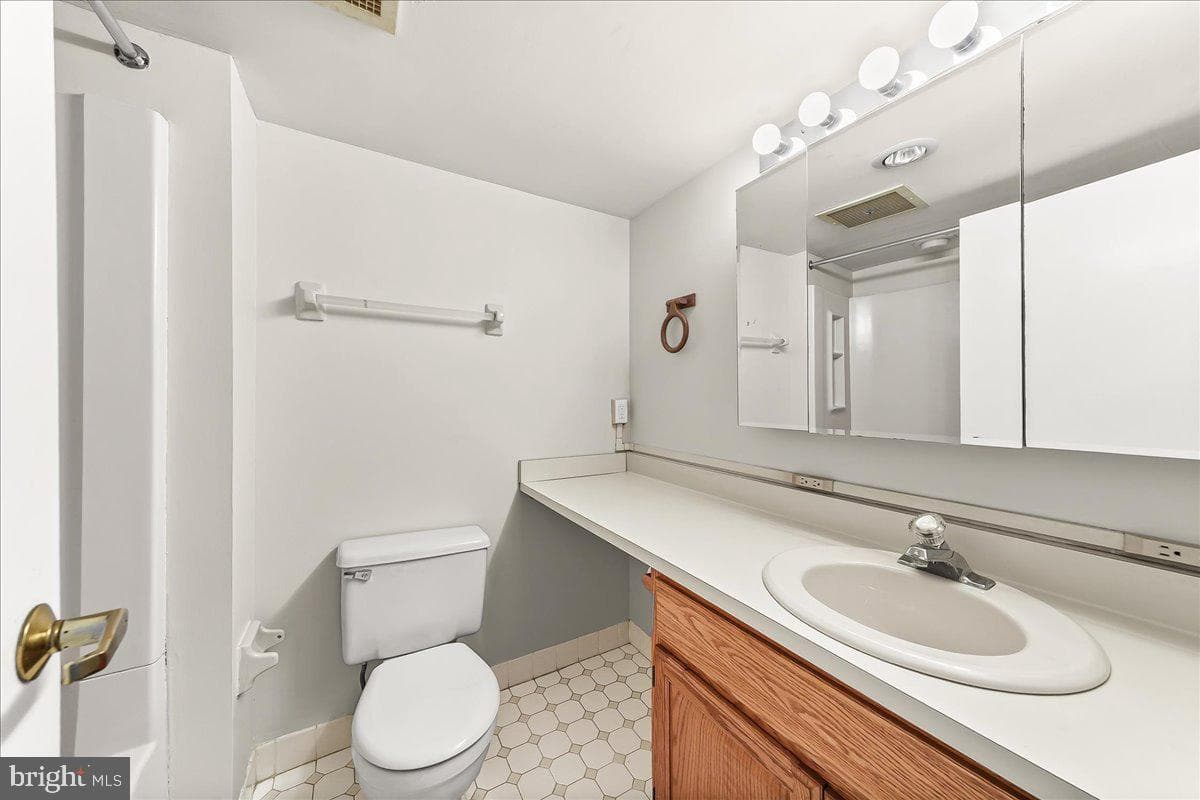 800 Avondale Road #3k photo 22