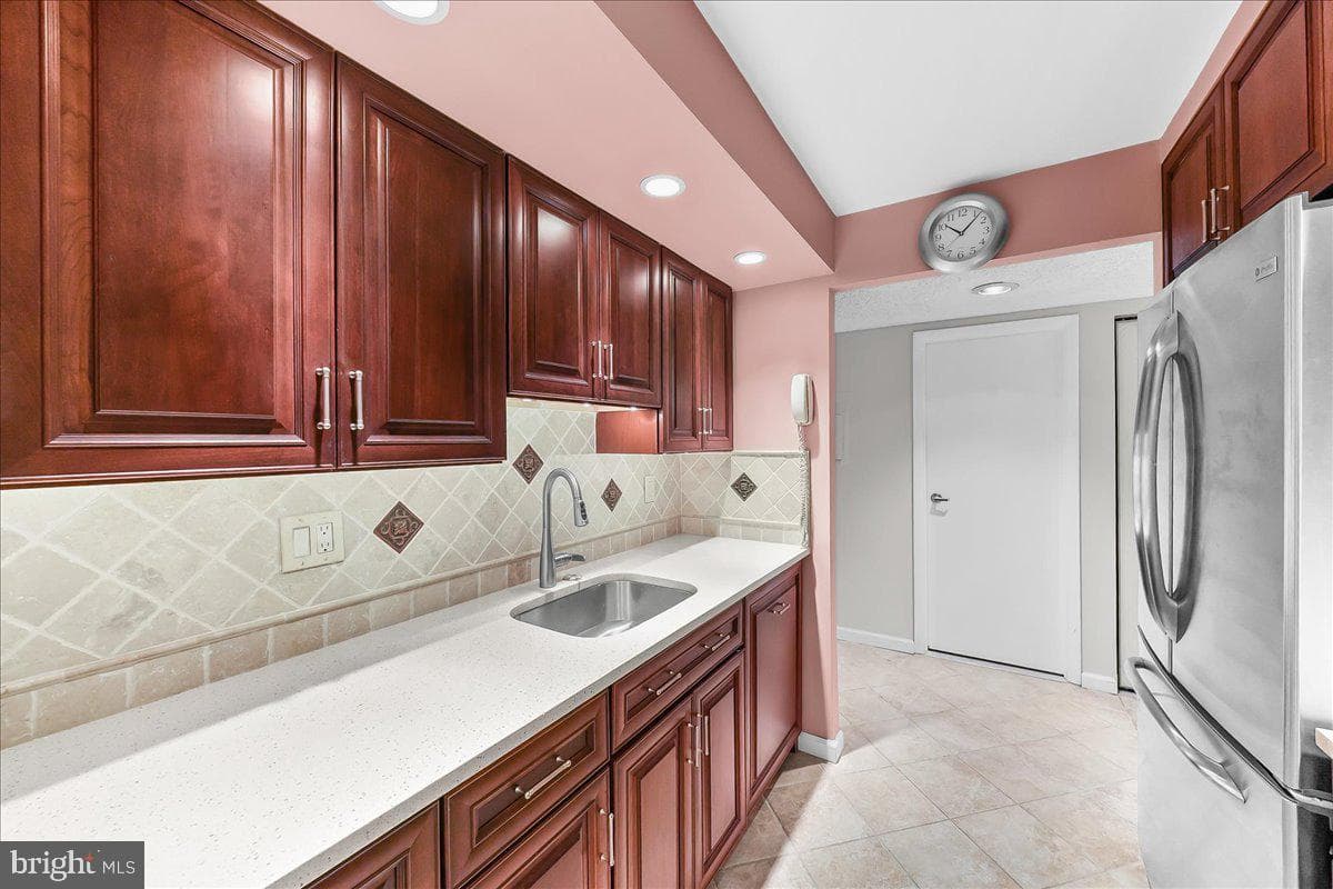 800 Avondale Road #3k photo 7
