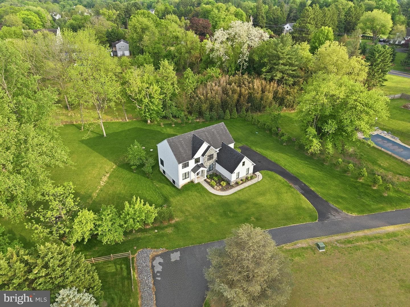 7 Overfield Lane photo 54