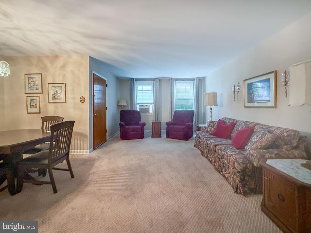 347 Beverly Boulevard photo 5