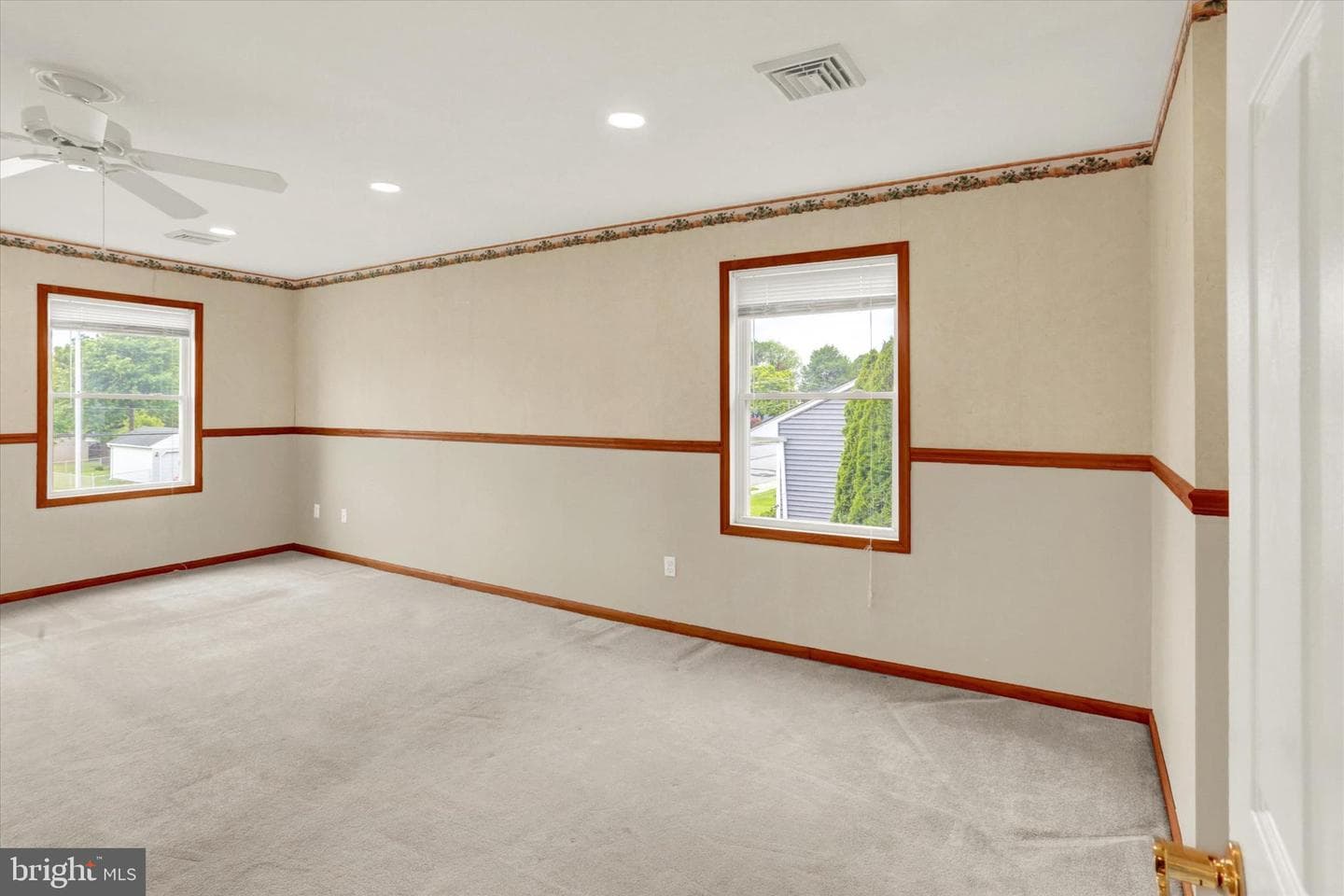 700 Trimble Boulevard photo 30