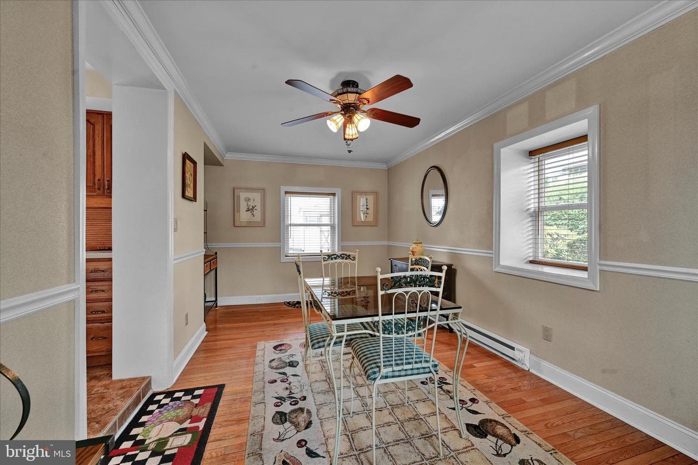 526 Argyle Road photo 19