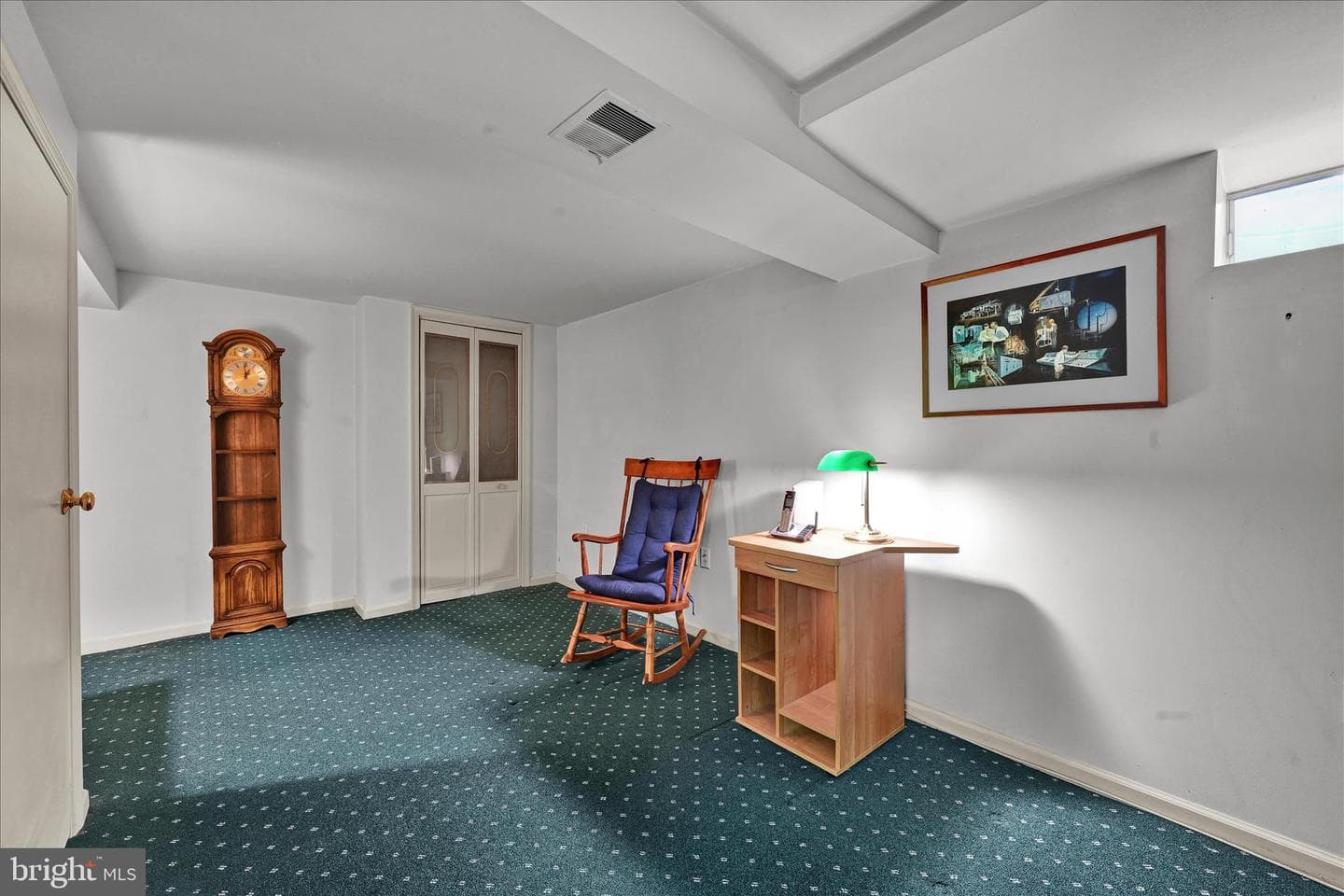 526 Argyle Road photo 31