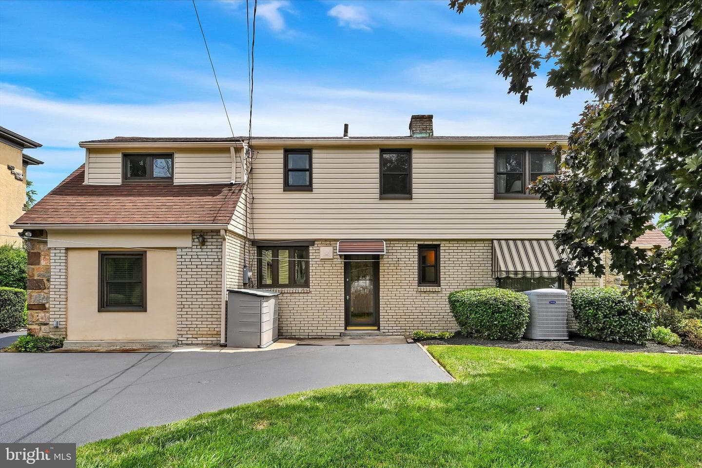 526 Argyle Road photo 35