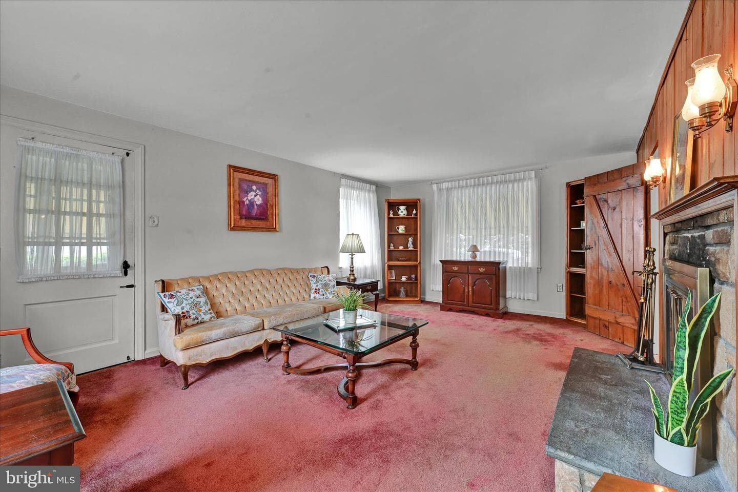 526 Argyle Road photo 8
