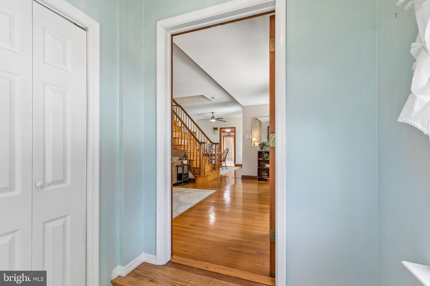 902 Madison Avenue photo 3