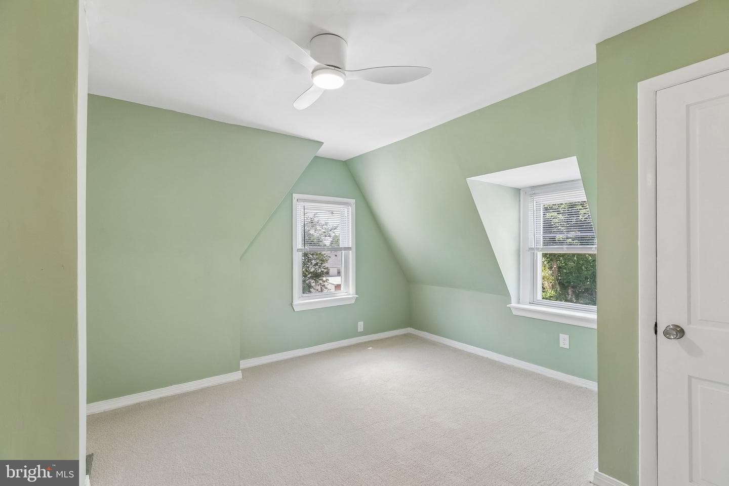 902 Madison Avenue photo 34