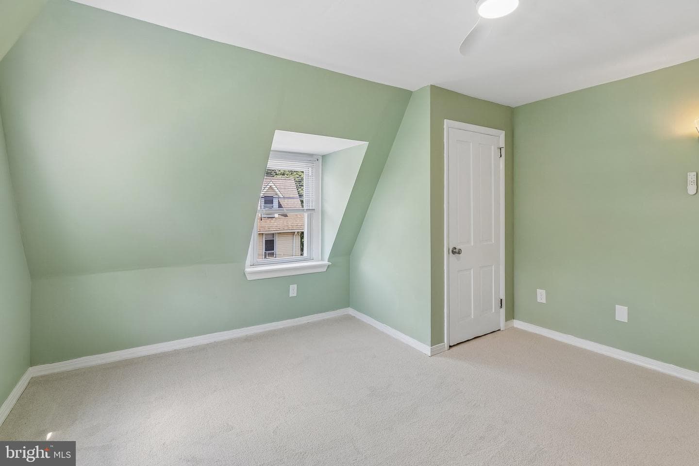 902 Madison Avenue photo 35