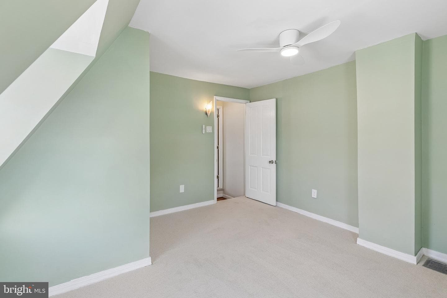 902 Madison Avenue photo 36