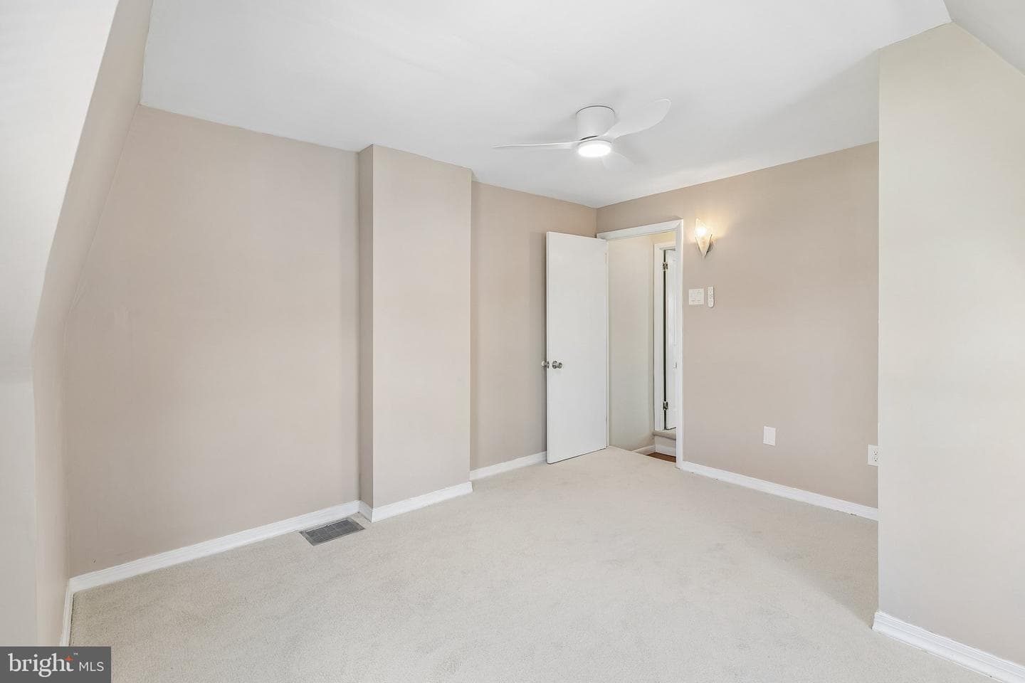 902 Madison Avenue photo 39