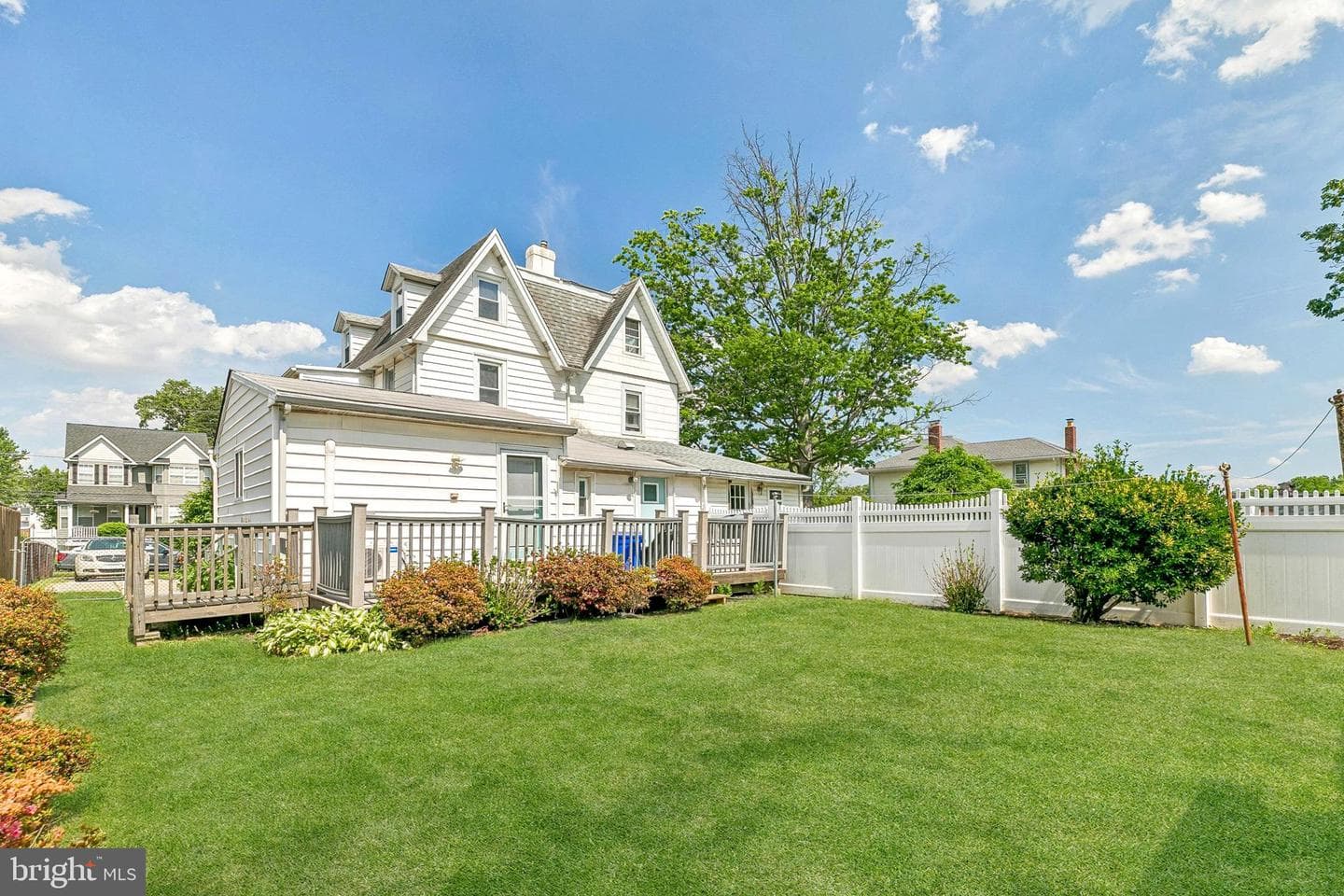 902 Madison Avenue photo 43