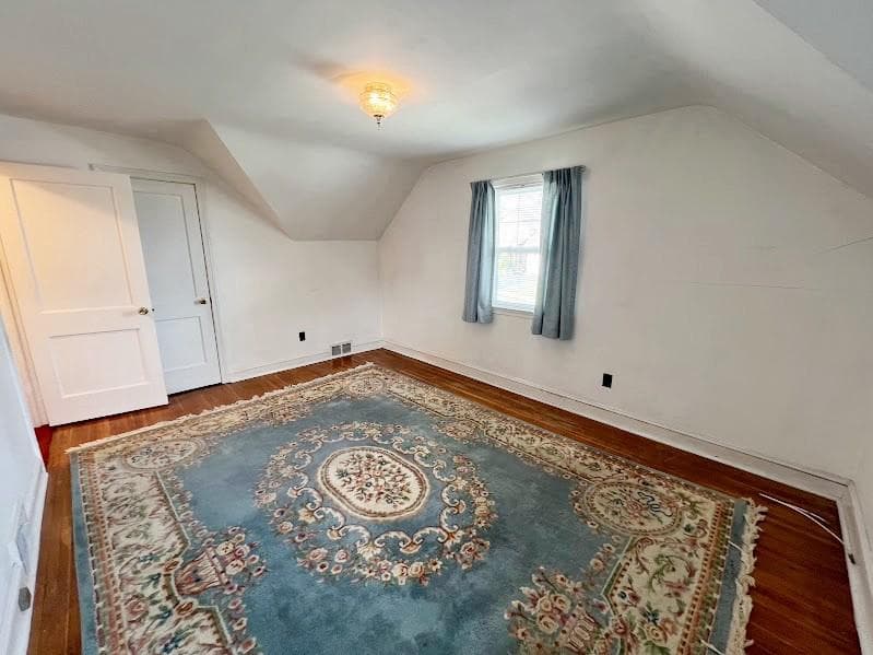 310 Edgemore Road photo 13