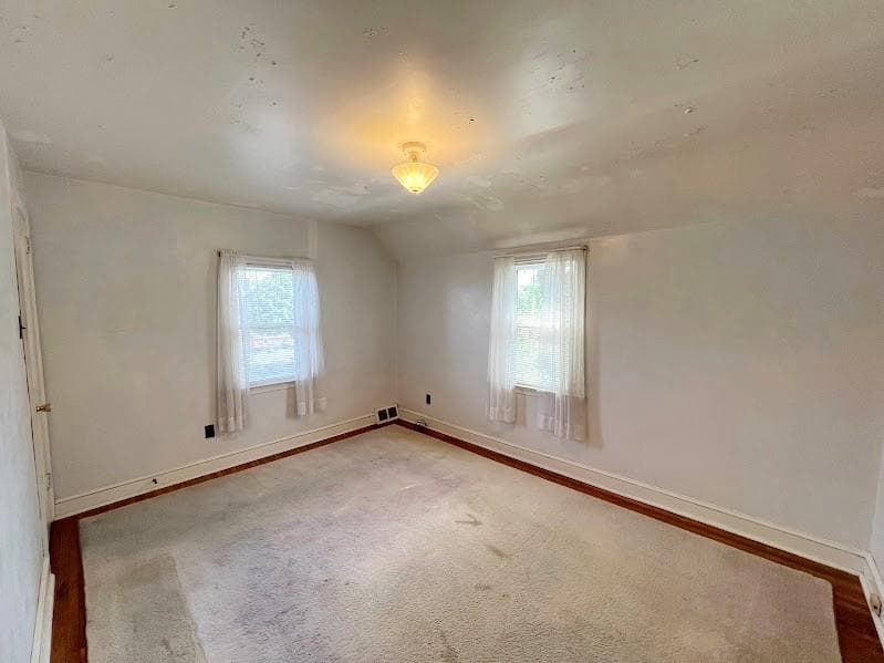 310 Edgemore Road photo 14