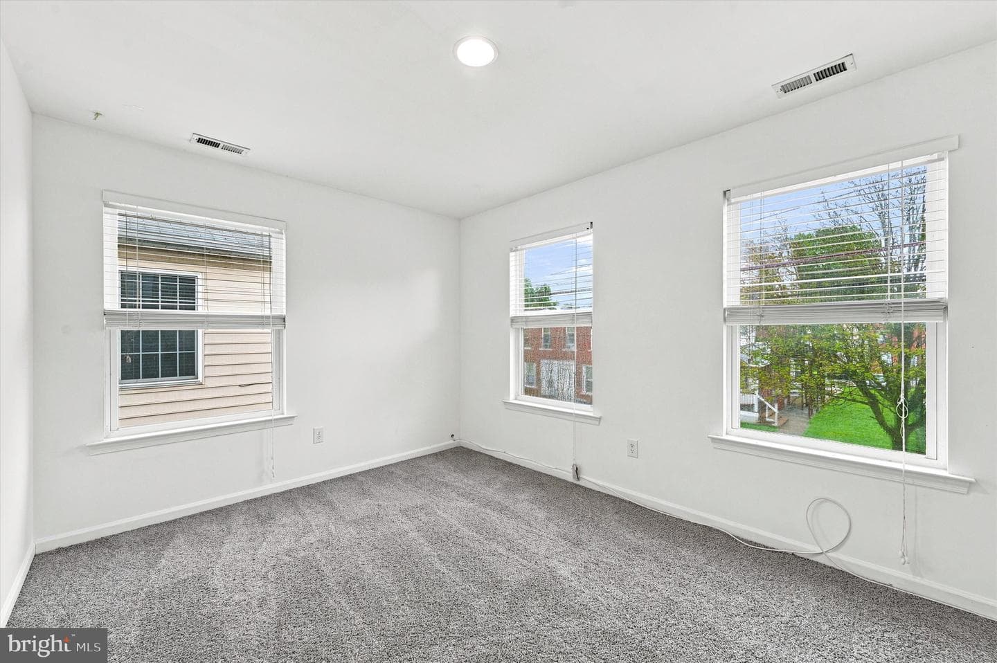 924 Madison Street photo 16