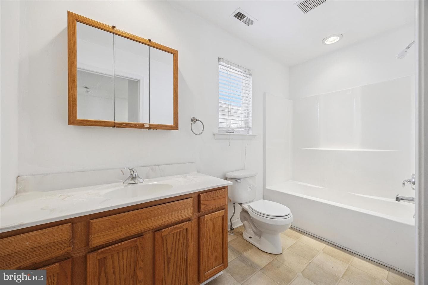 924 Madison Street photo 18