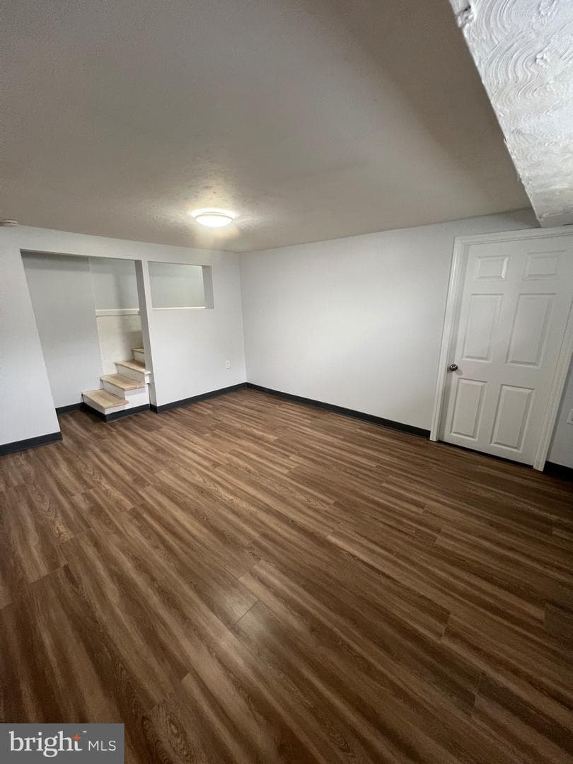 135 Ervin Avenue photo 35