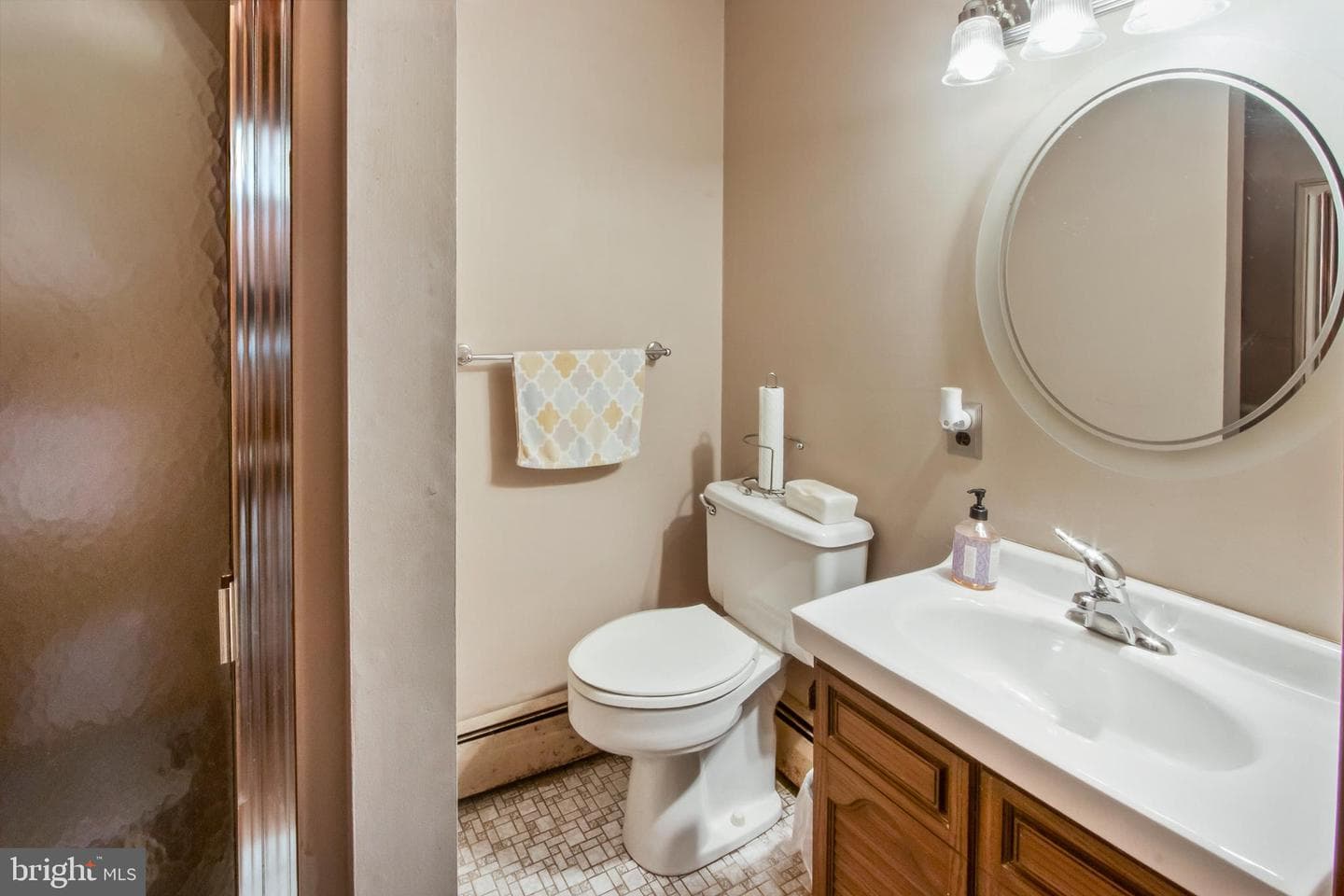 309 Hastings Avenue photo 17