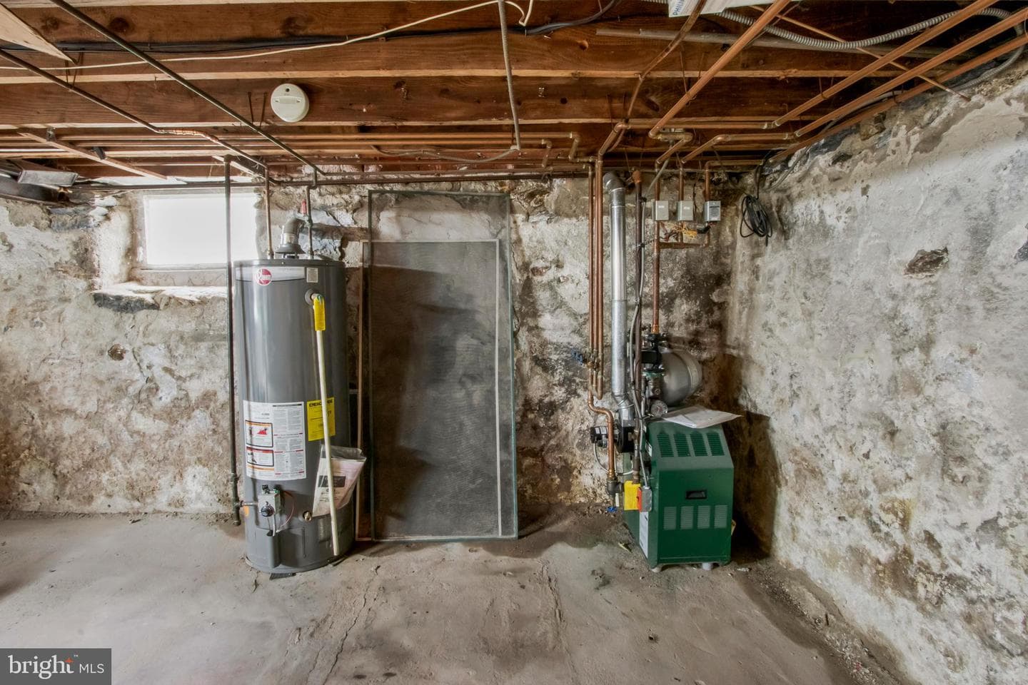 309 Hastings Avenue photo 33