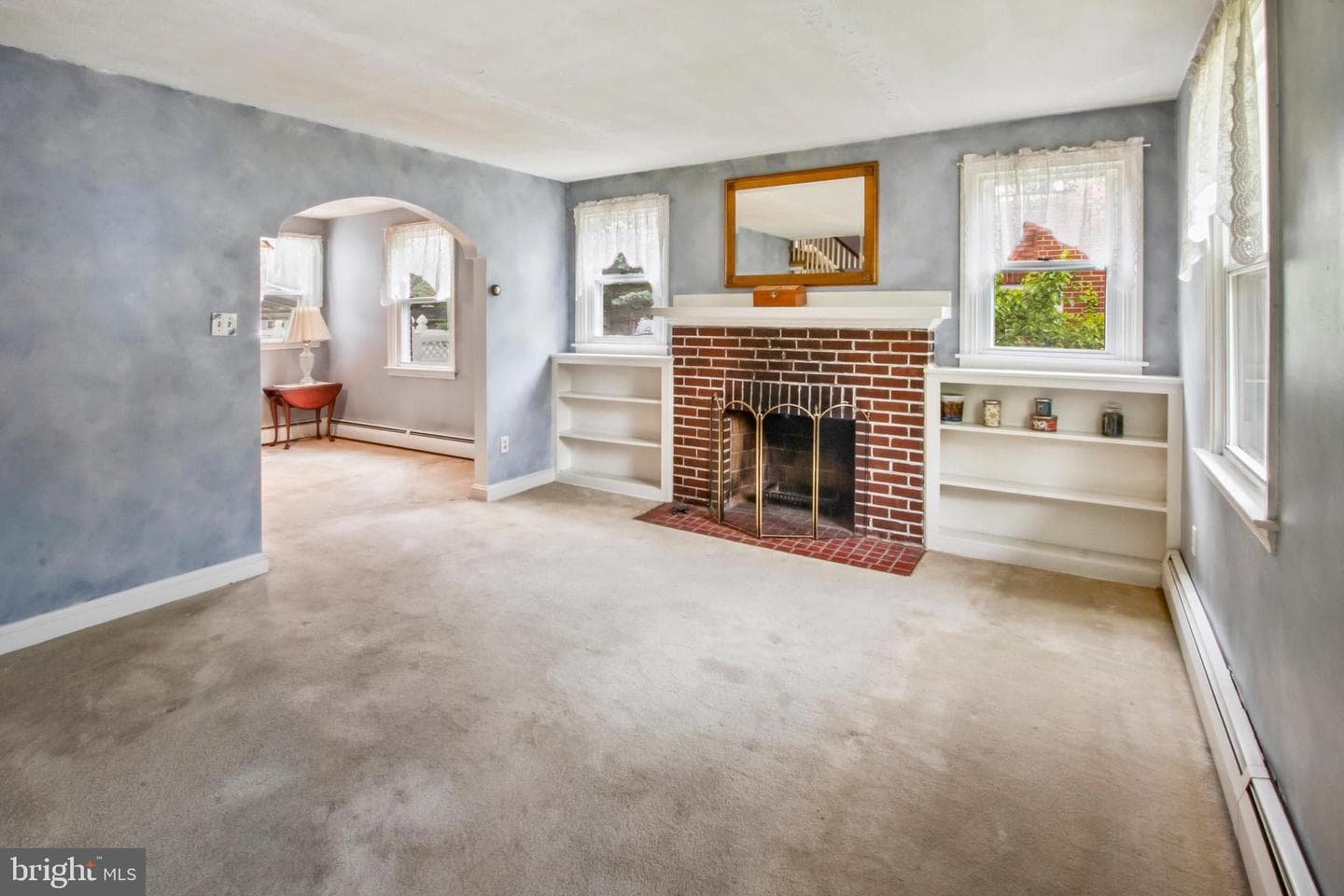 309 Hastings Avenue photo 4