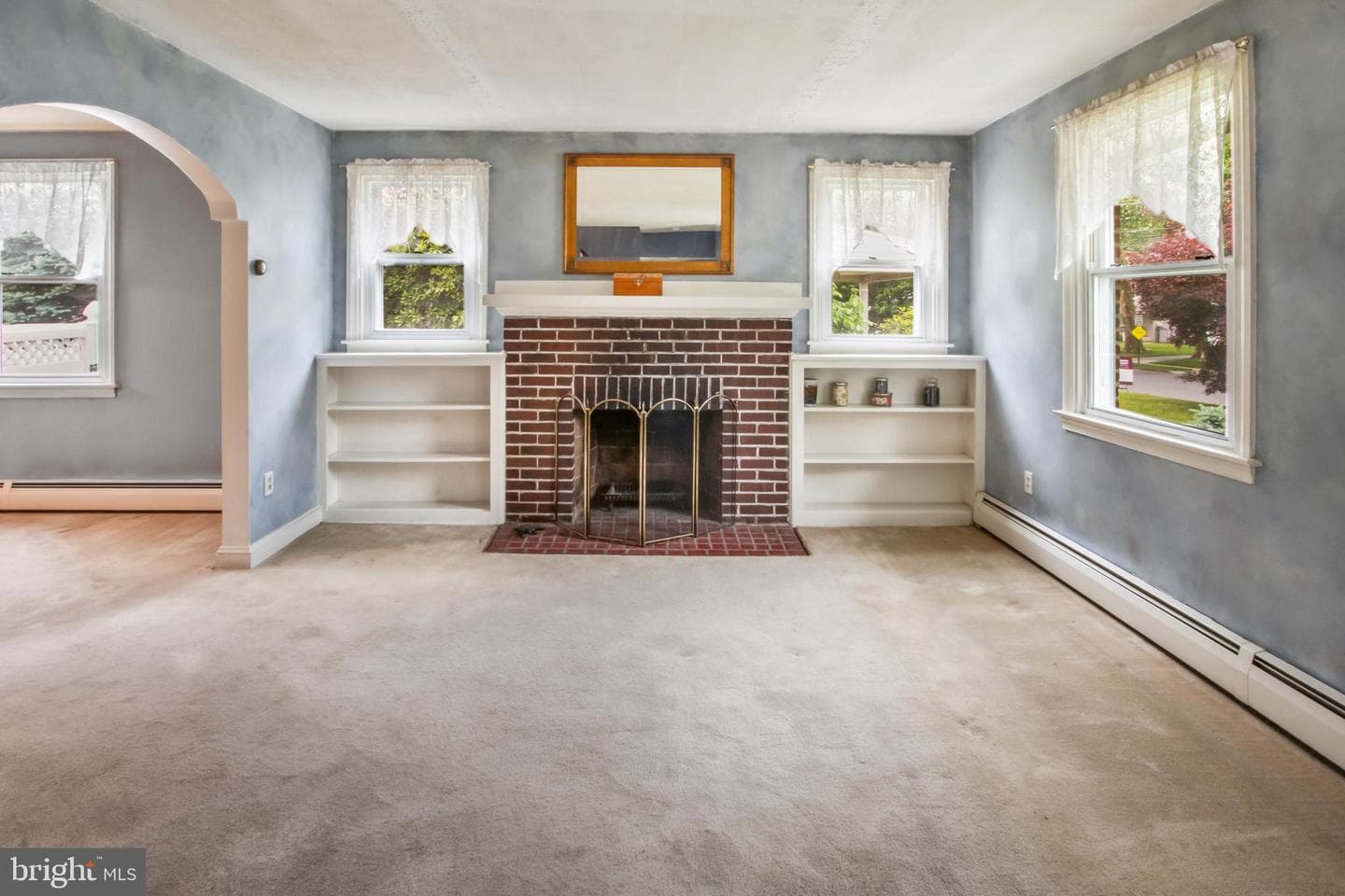 309 Hastings Avenue photo 5